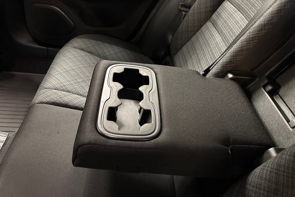 Vehicle Image 16