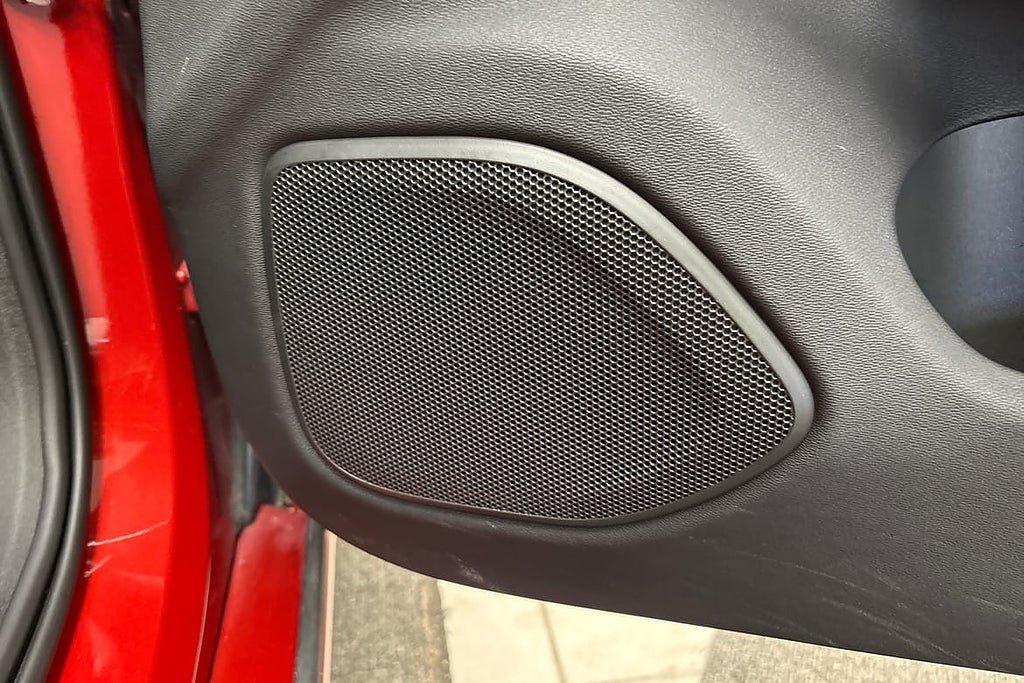 Vehicle Image 24
