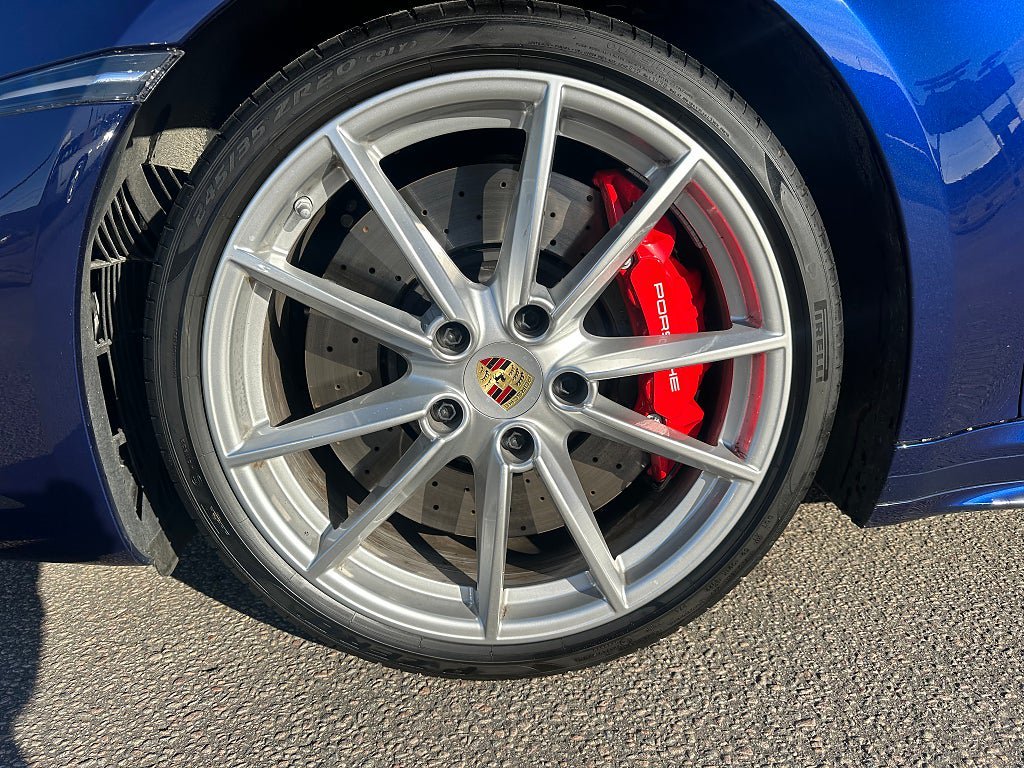 Vehicle Image 25