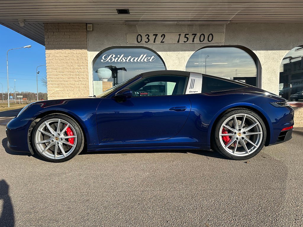 Vehicle Image 28