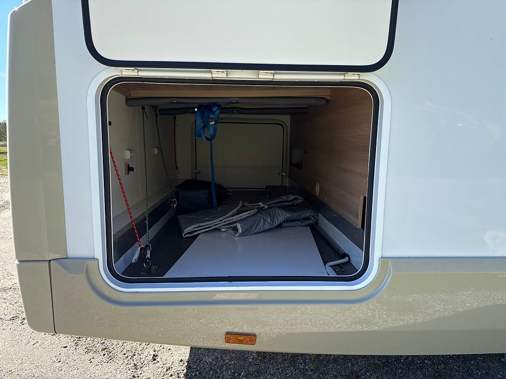 Vehicle Image 38