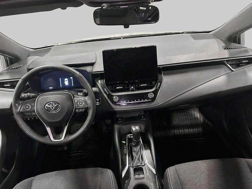 Vehicle Image 12