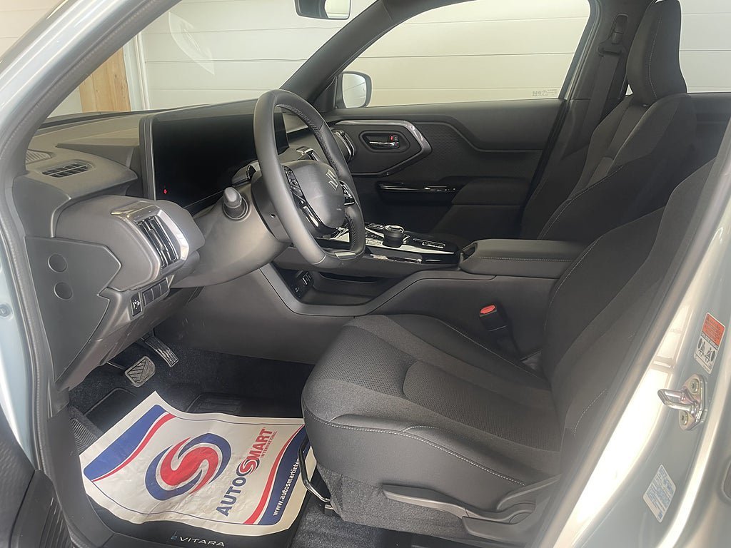 Vehicle Image 7