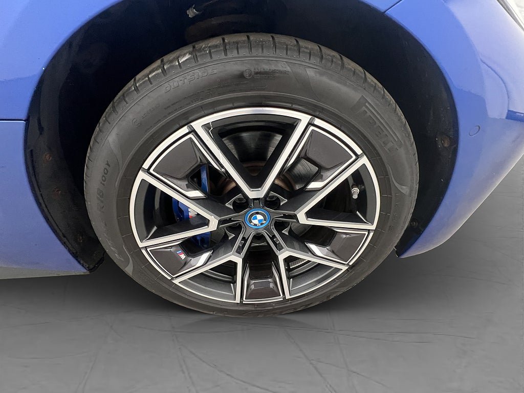 Vehicle Image 38