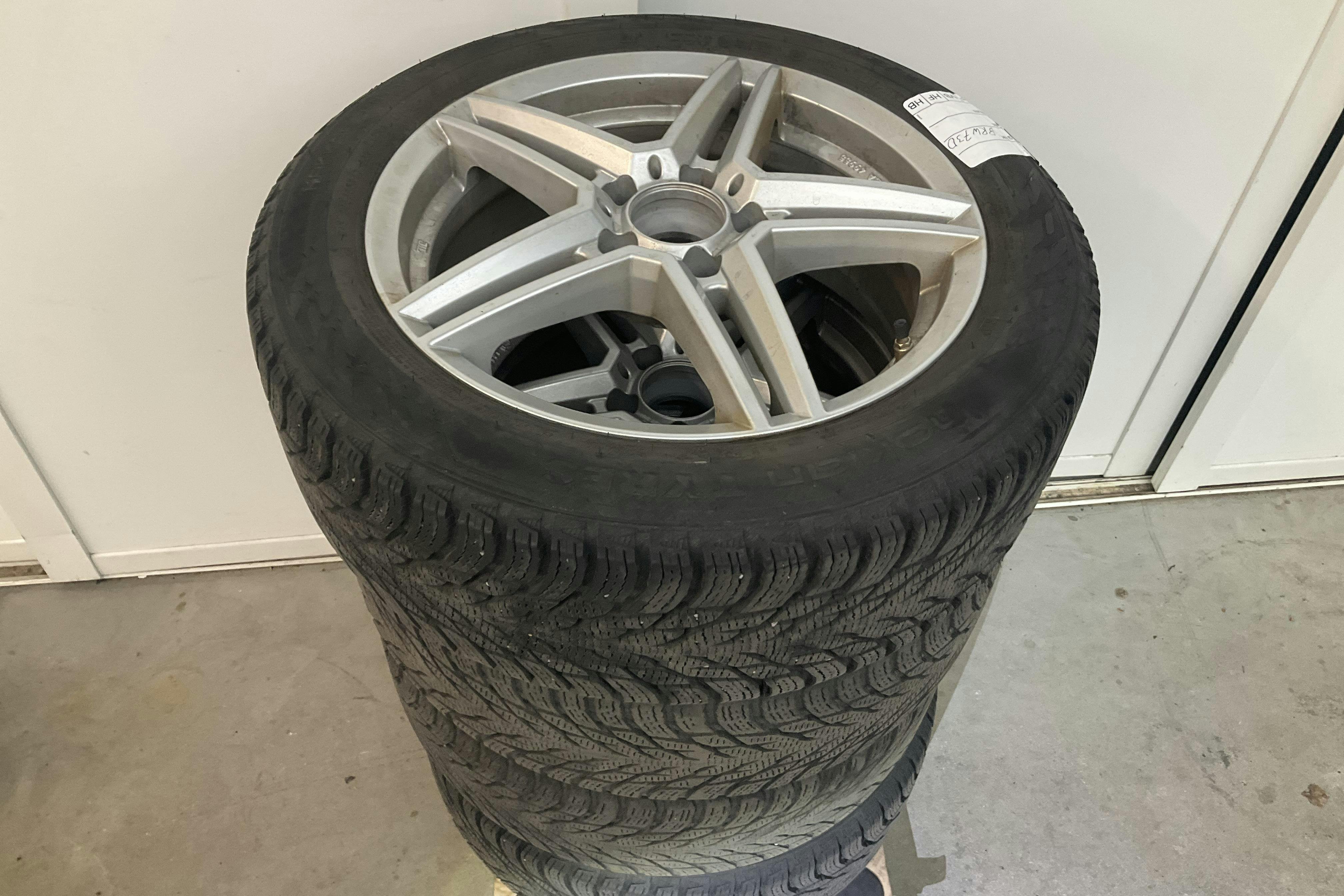 Vehicle Image 14