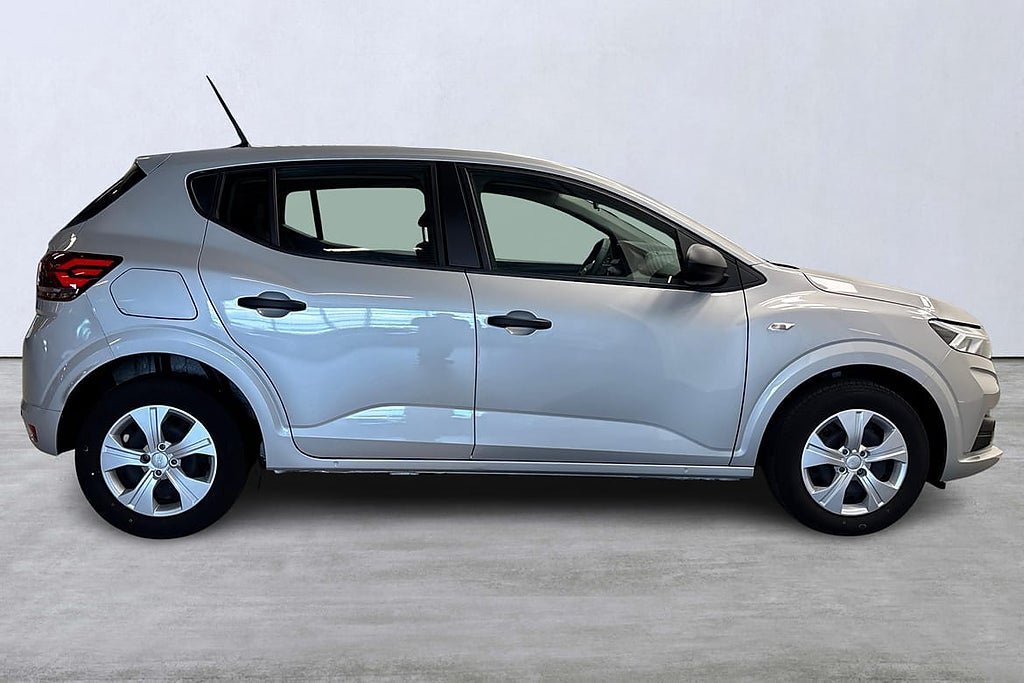 Vehicle Image 5
