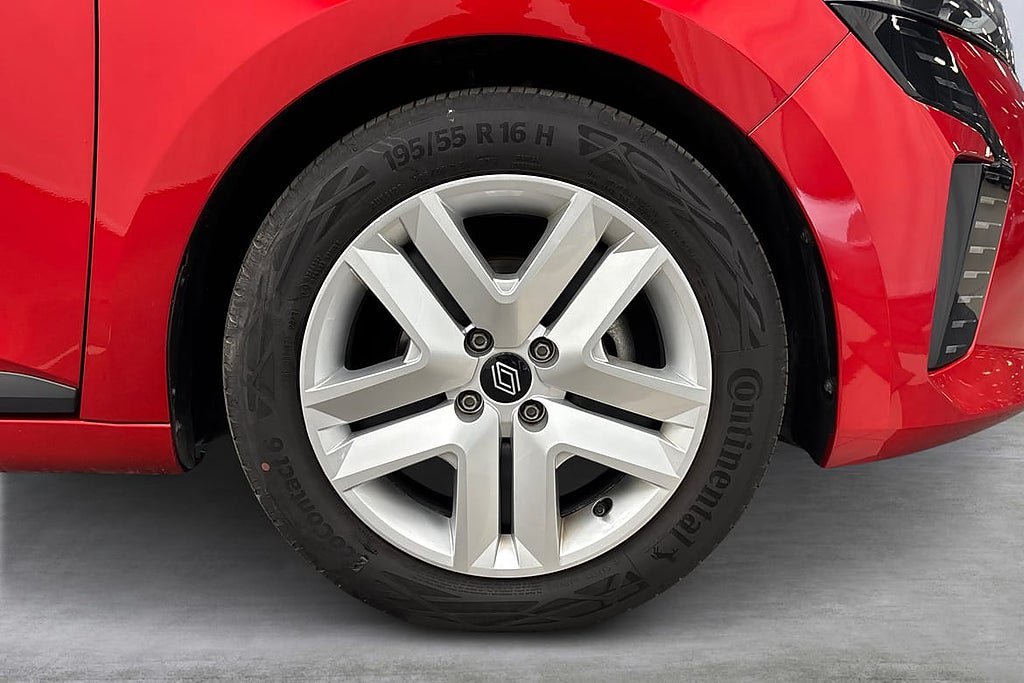 Vehicle Image 16