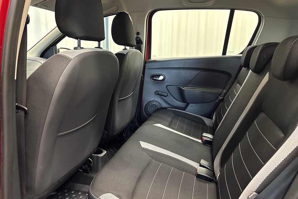 Vehicle Image 15