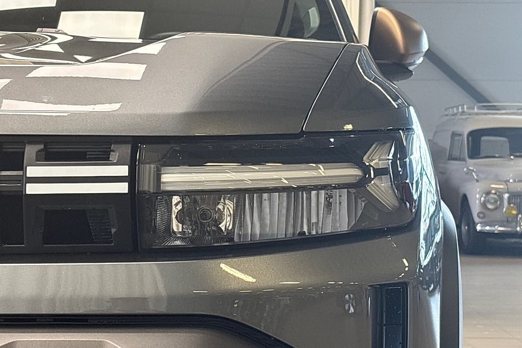 Vehicle Image 19