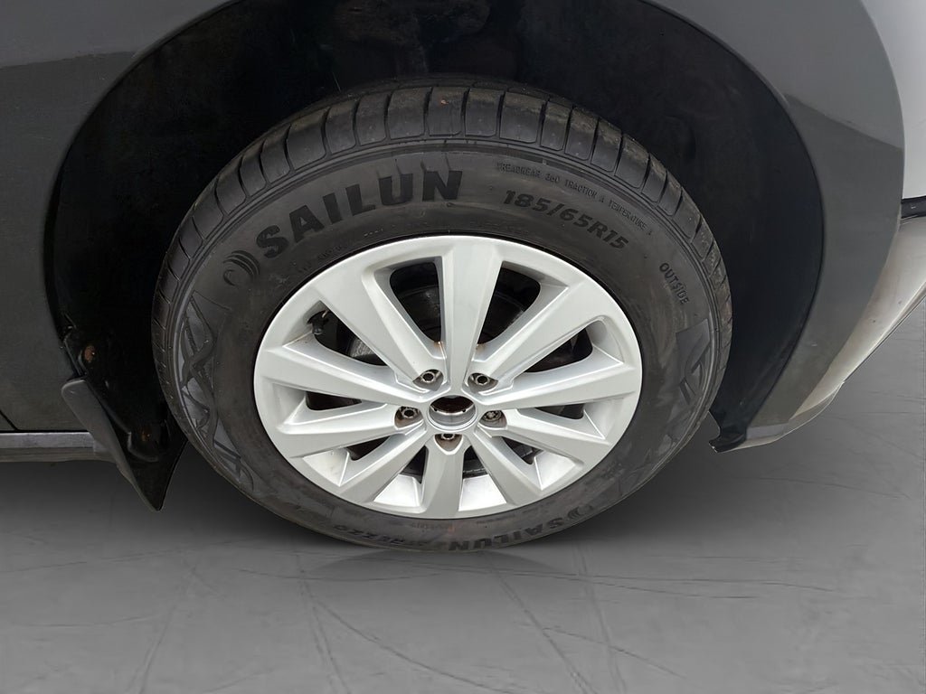 Vehicle Image 22
