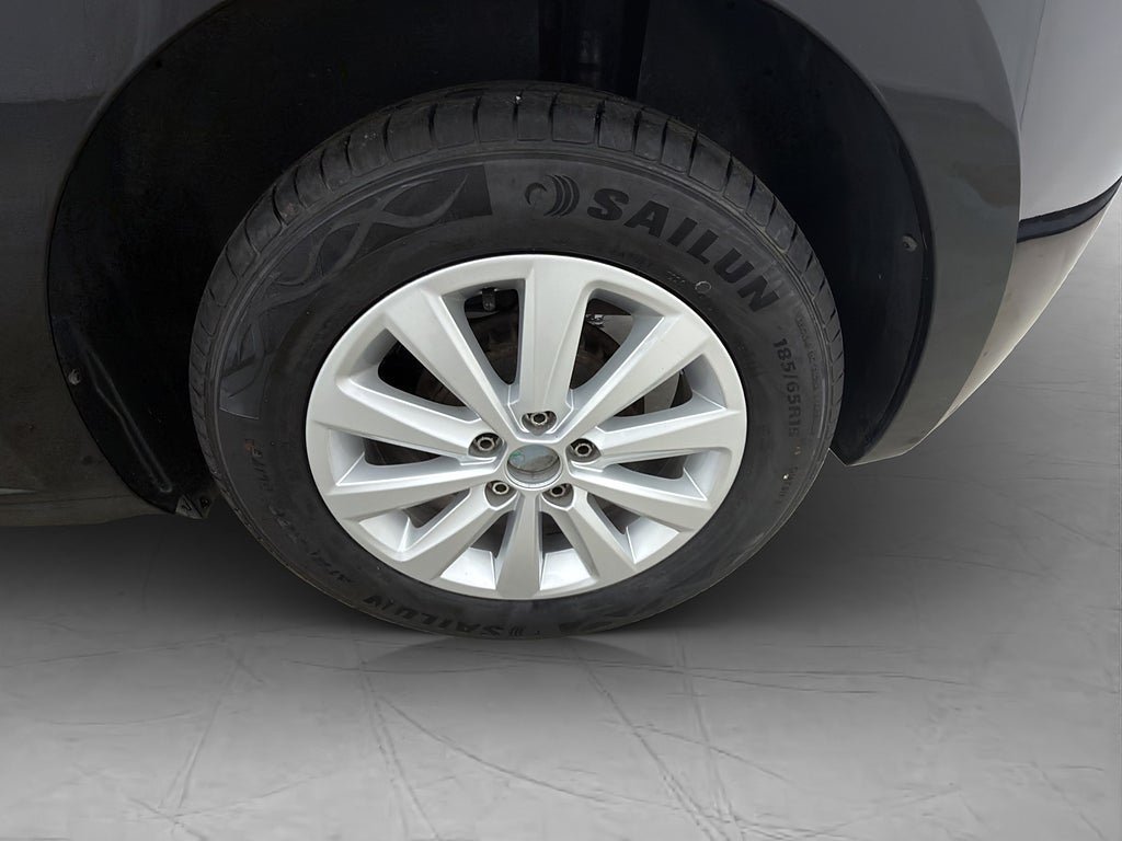 Vehicle Image 24