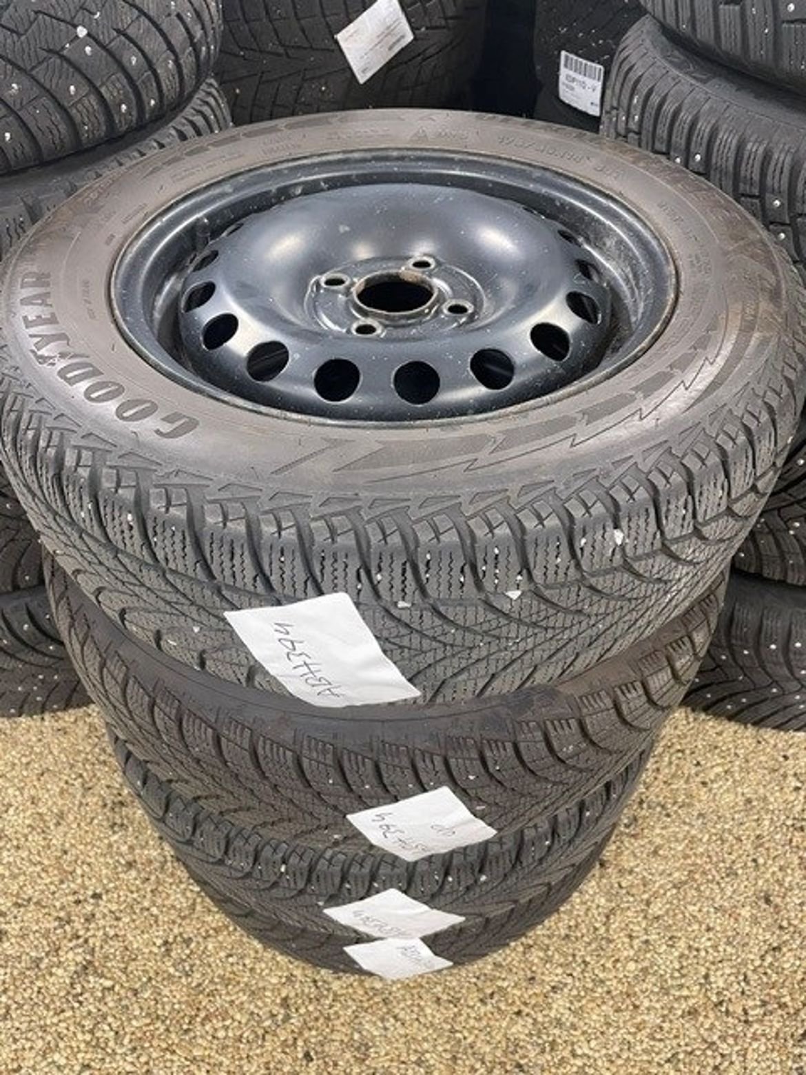 Vehicle Image 14