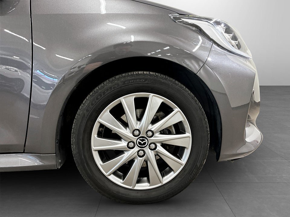 Vehicle Image 14