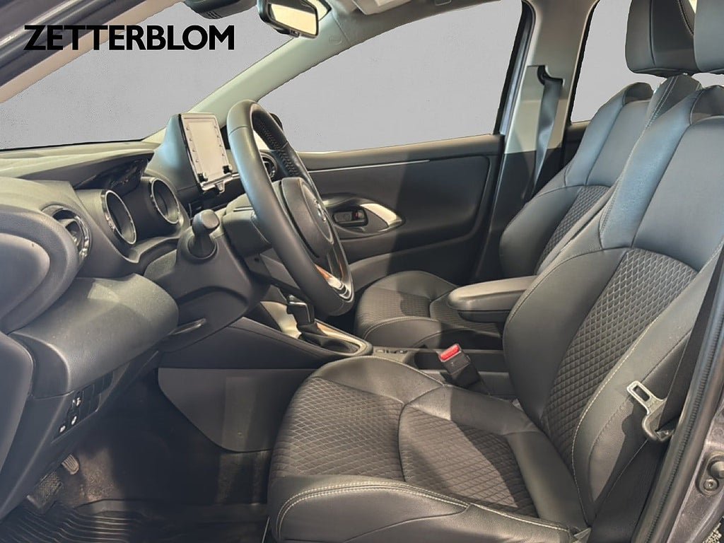 Vehicle Image 7
