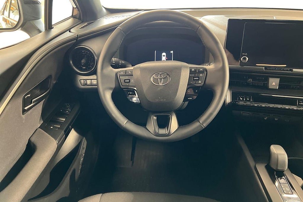 Vehicle Image 11