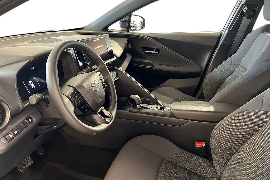 Vehicle Image 14