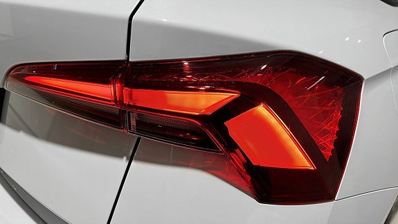 Vehicle Image 13