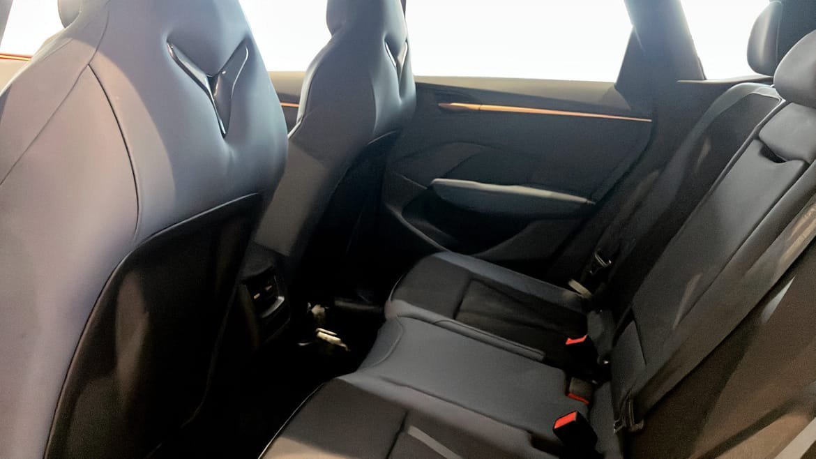 Vehicle Image 11