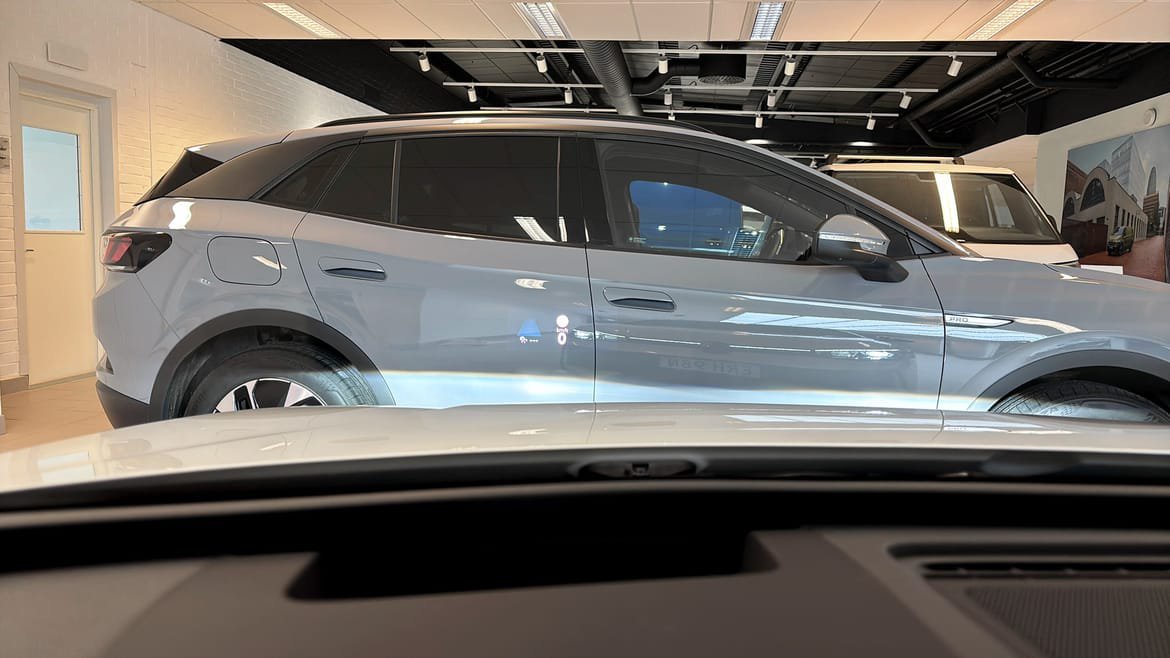 Vehicle Image 16