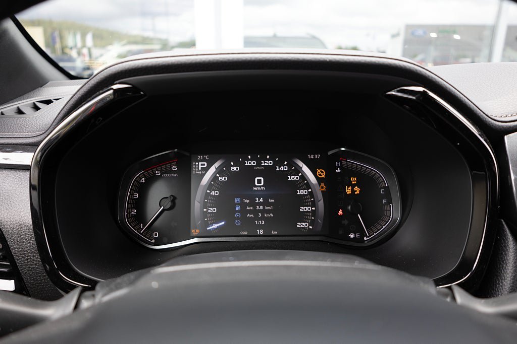 Vehicle Image 11