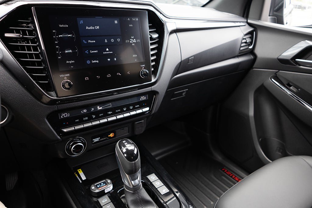 Vehicle Image 12