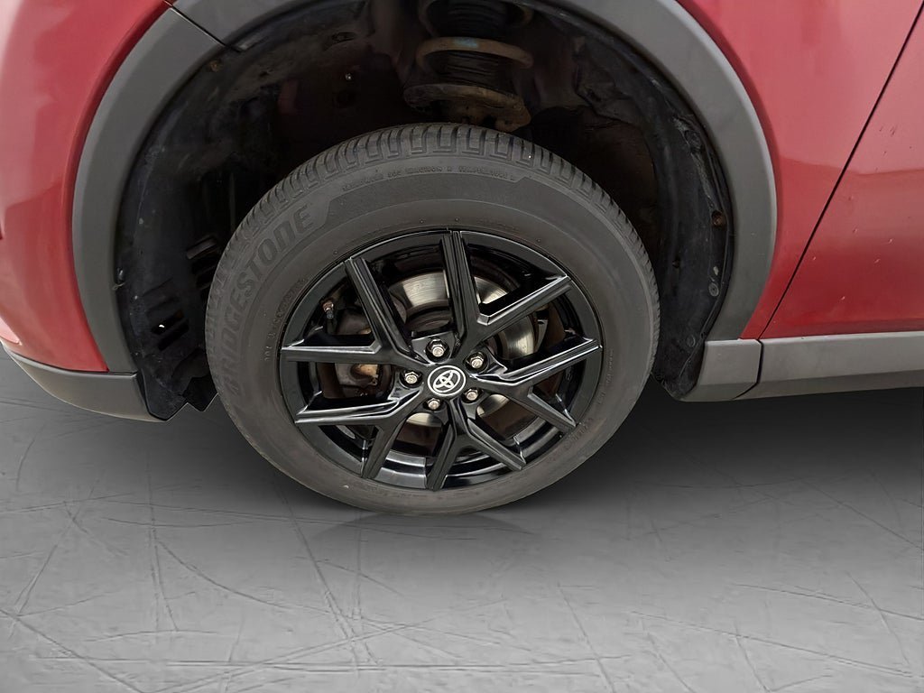 Vehicle Image 24