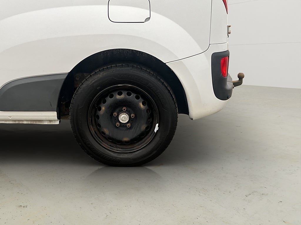 Vehicle Image 26