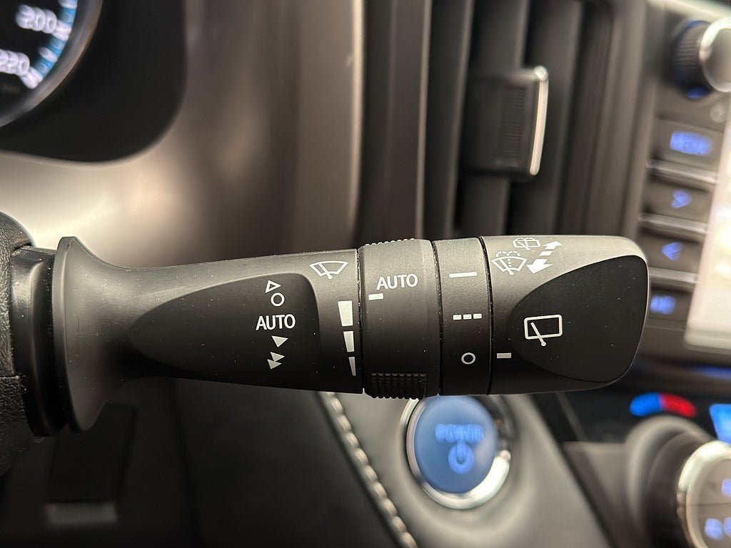 Vehicle Image 32
