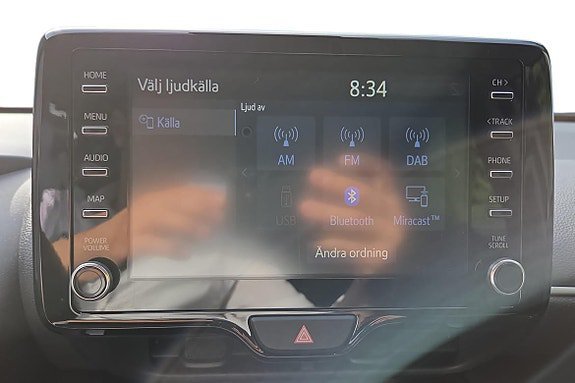 Vehicle Image 16