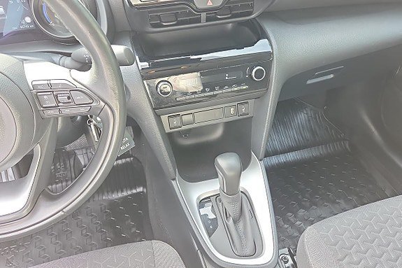 Vehicle Image 17