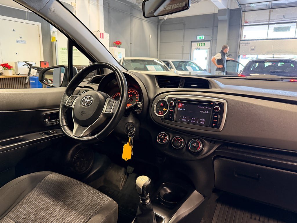 Vehicle Image 18