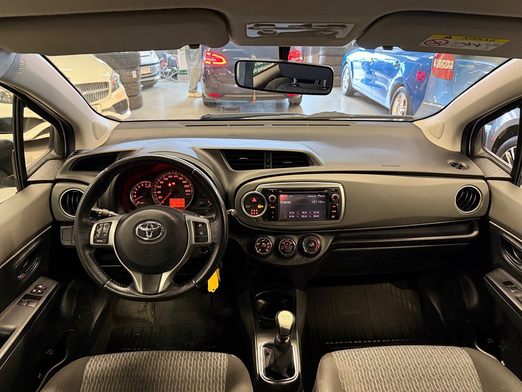 Vehicle Image 19