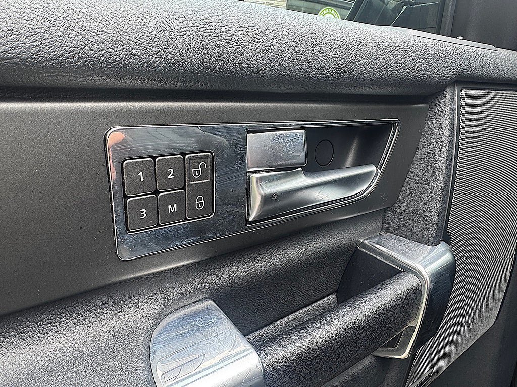 Vehicle Image 22