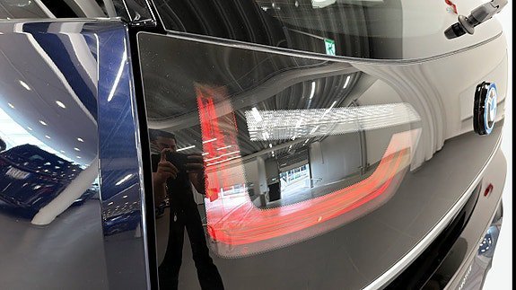 Vehicle Image 12