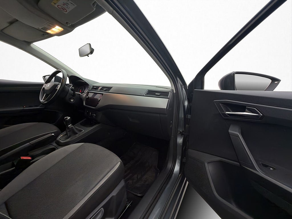 Vehicle Image 25