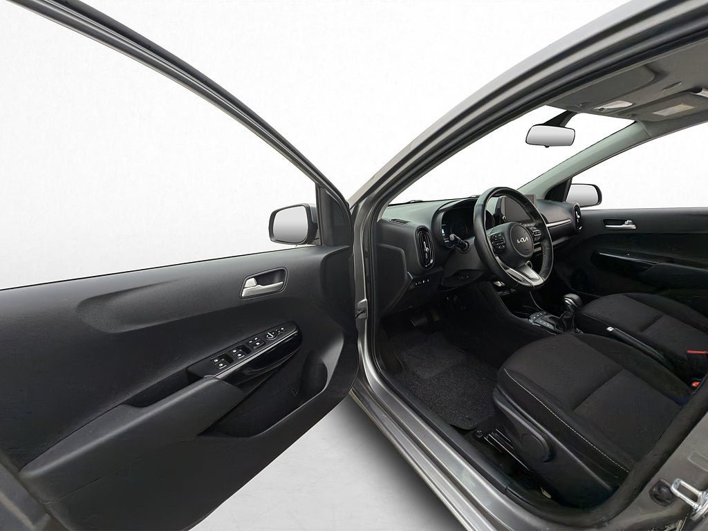 Vehicle Image 10