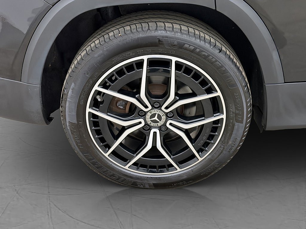 Vehicle Image 36