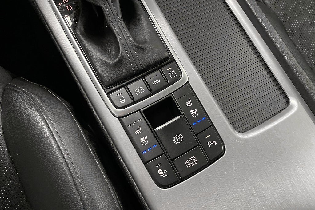 Vehicle Image 24