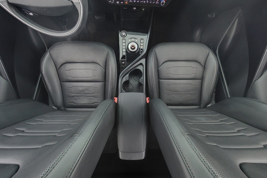Vehicle Image 14