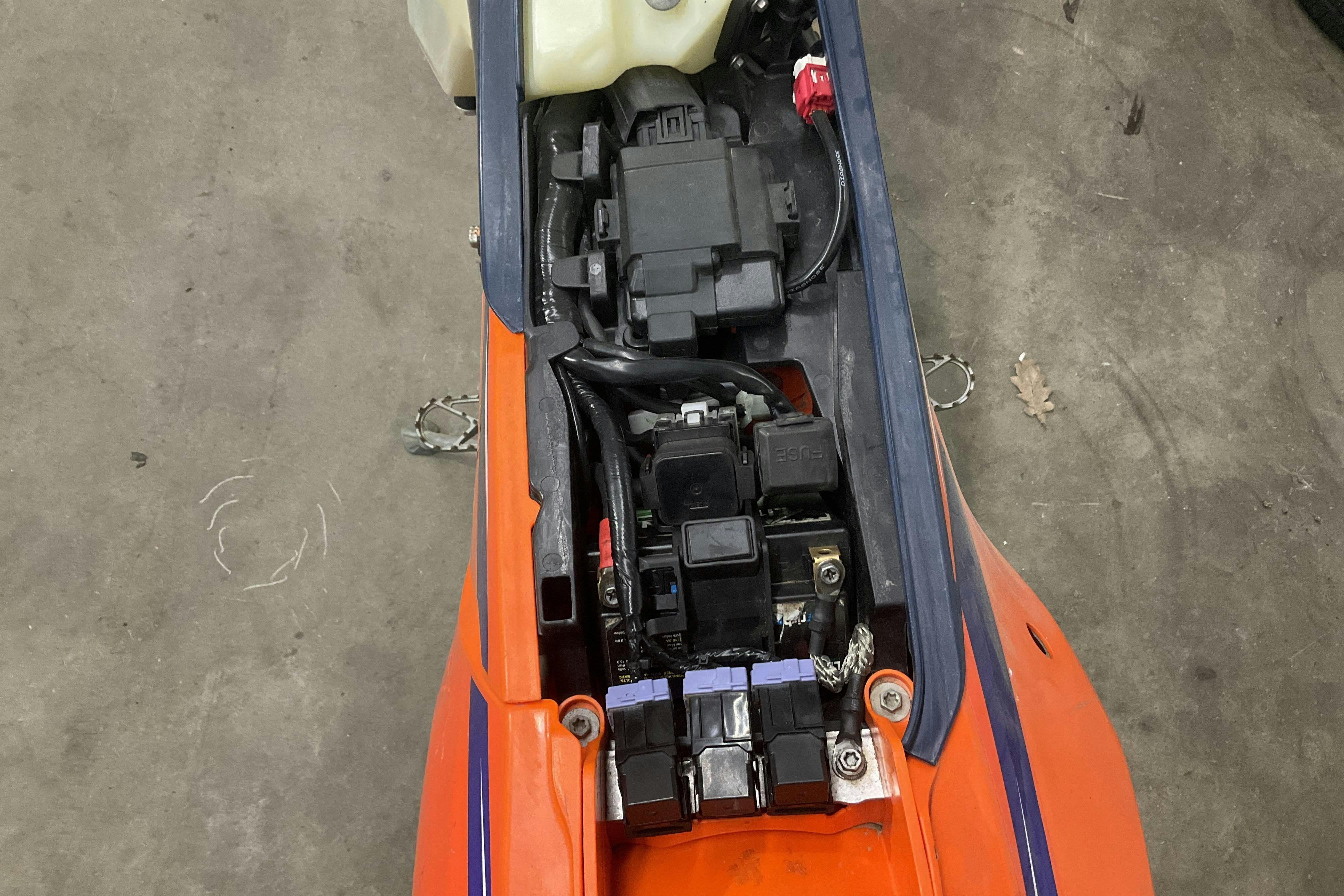 Vehicle Image 12
