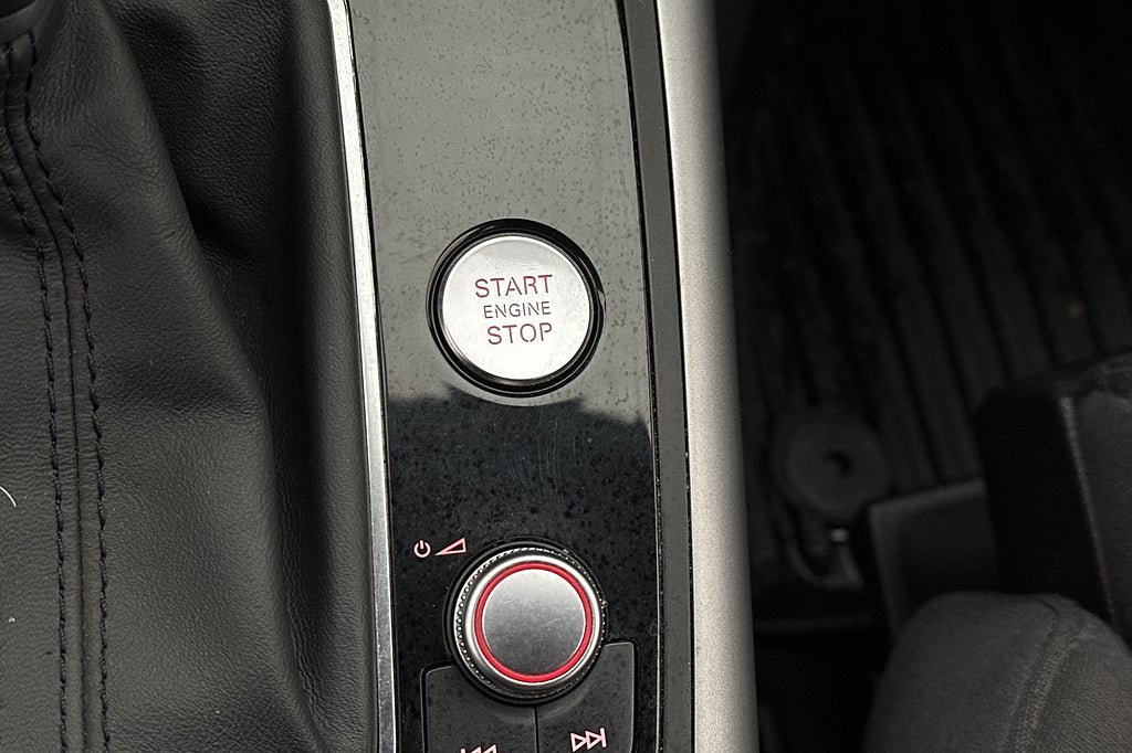 Vehicle Image 28
