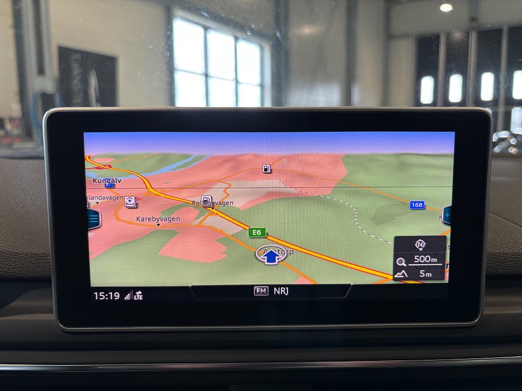 Vehicle Image 15