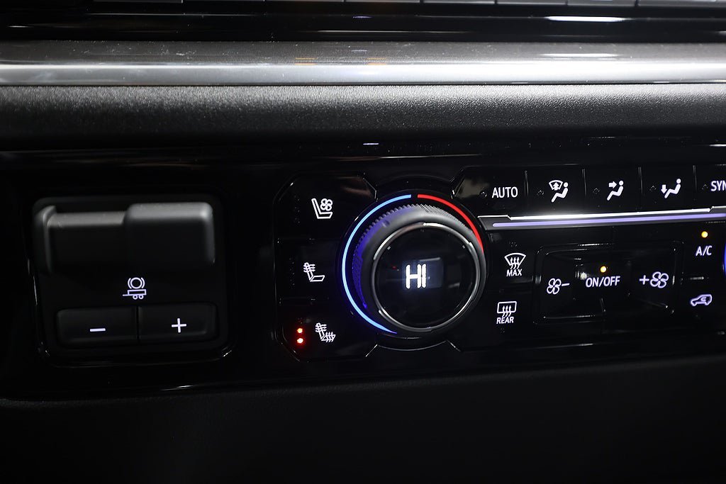 Vehicle Image 23