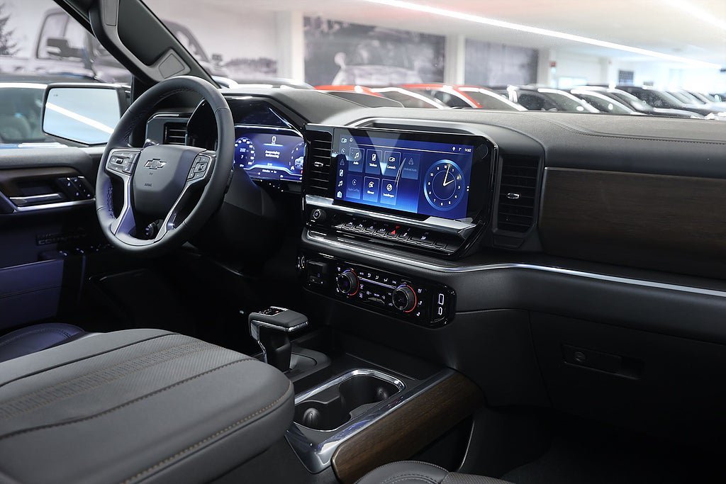 Vehicle Image 21