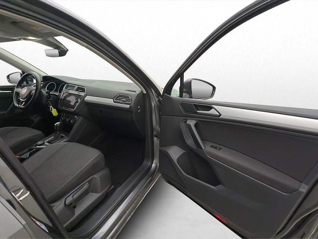 Vehicle Image 24