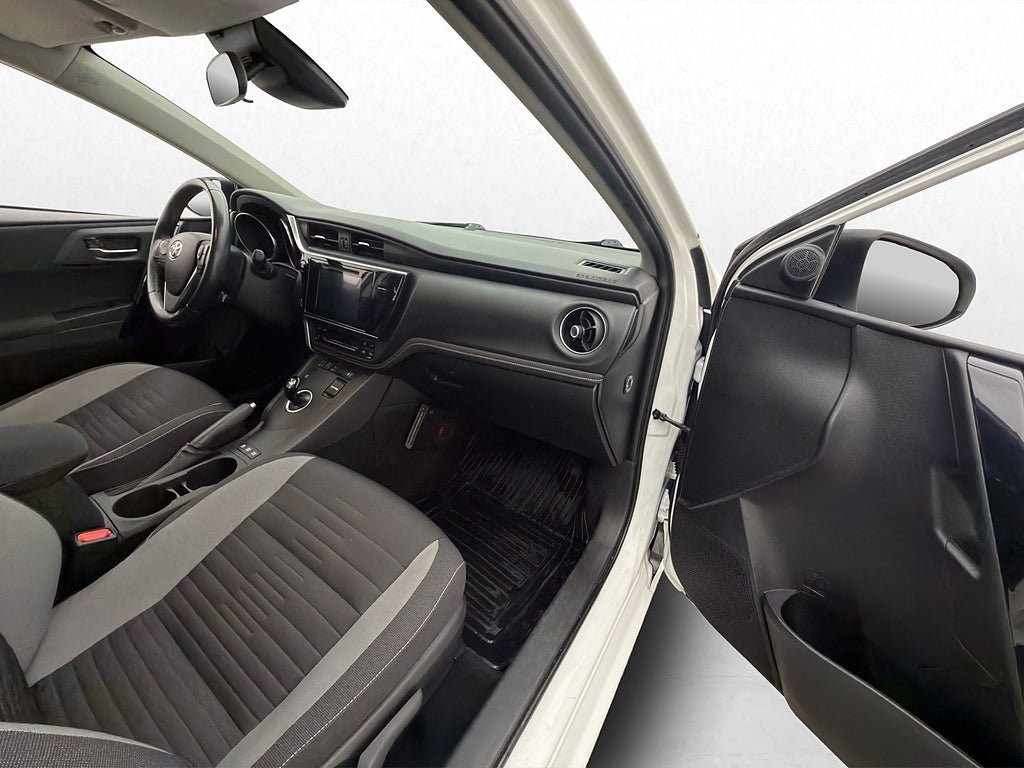 Vehicle Image 14