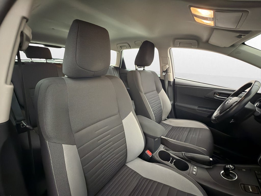 Vehicle Image 15