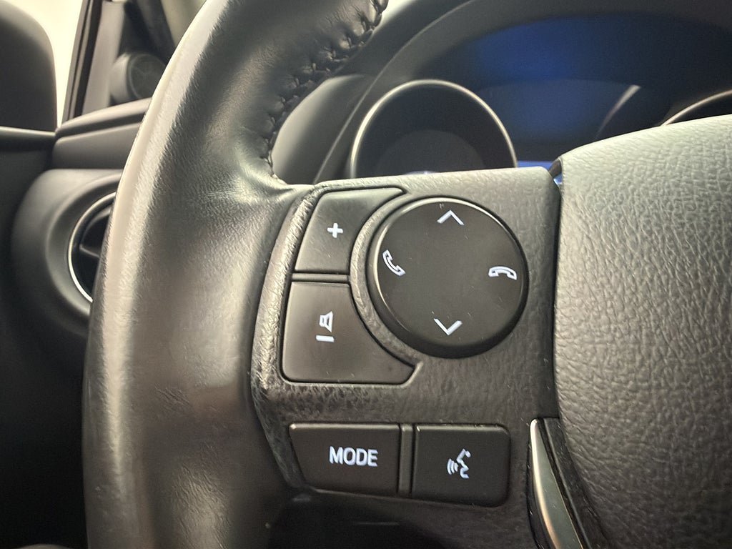 Vehicle Image 17
