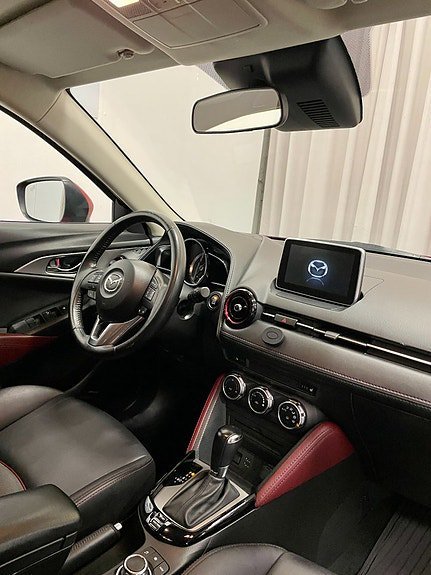 Vehicle Image 18
