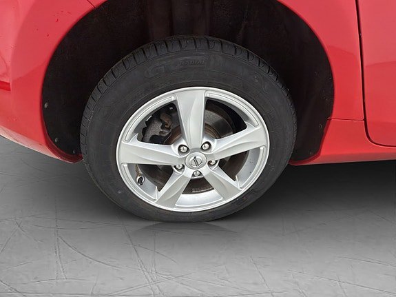 Vehicle Image 25